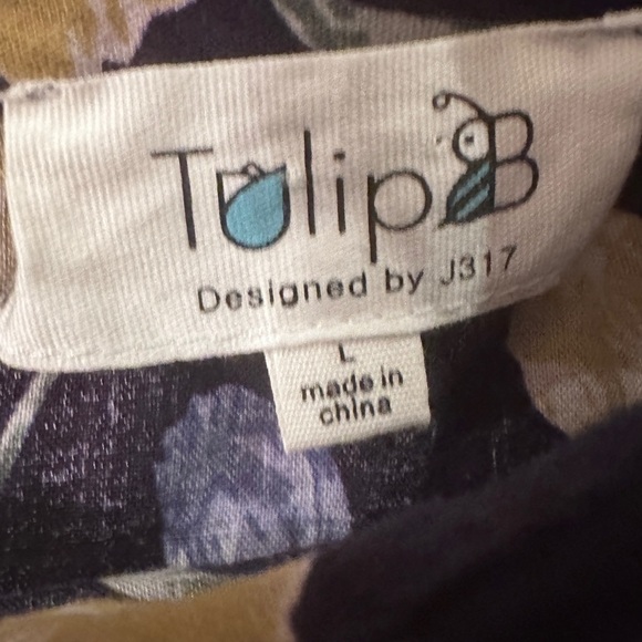 Tulip B. Boutique Tulip cap Sleeve Top Size Large - Picture 3 of 5